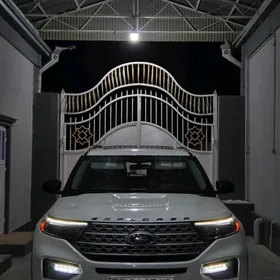 Ford Explorer 2022