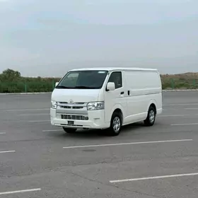 Toyota Hiace 2025