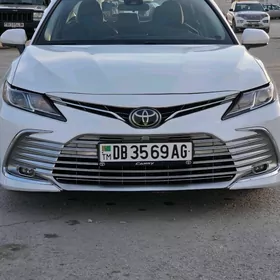 Toyota Camry 2024
