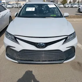Toyota Camry 2022
