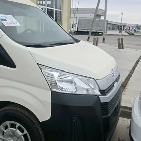 Toyota Hiace 2025