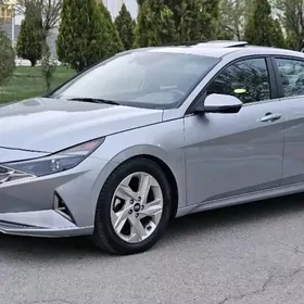 Hyundai Elantra 2021