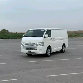 Toyota Hiace 2025