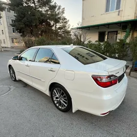 Toyota Camry 2016