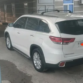 Toyota Highlander 2017