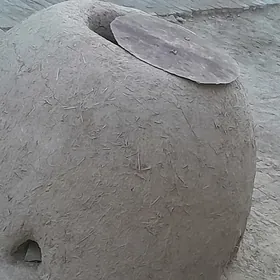 Tamdyr  çörek taÿarlap bilÿan.