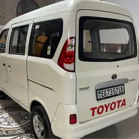 Toyota Hiace 2007