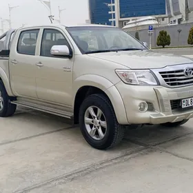 Toyota Hilux 2014