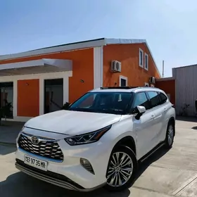 Toyota Highlander 2022