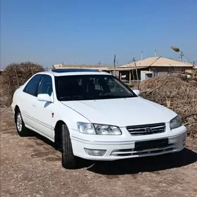 Toyota Camry 2000