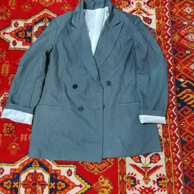 klasicheskiy kastyum