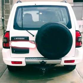 Mitsubishi Pajero 2002