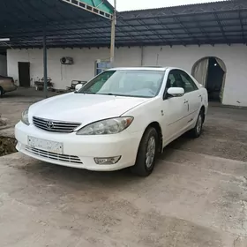 Toyota Camry 2004