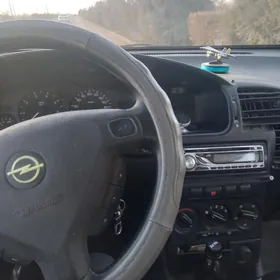 Opel Zafira 1999