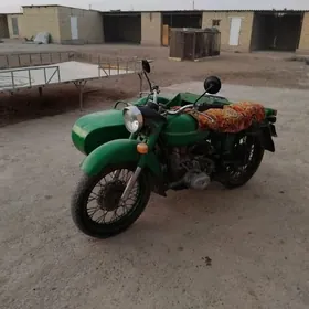 Ural 4320 1990