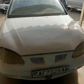 Hyundai Elantra 2000