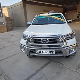 Toyota Hilux 2021