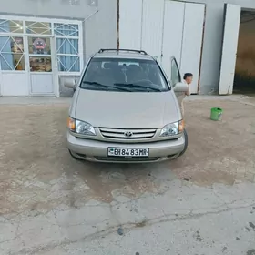 Toyota Sienna 2000