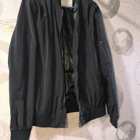 безрукавки и ветровки