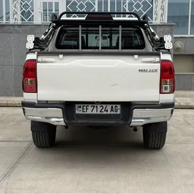 Toyota Hilux 2021