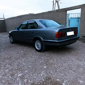 BMW 525 1990