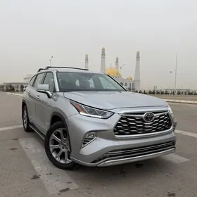 Toyota Highlander 2022