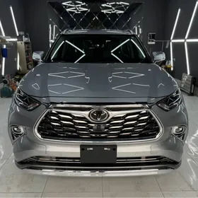 Toyota Highlander 2023