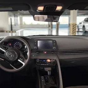 Hyundai Elantra 2021