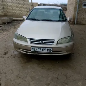Toyota Camry 2000