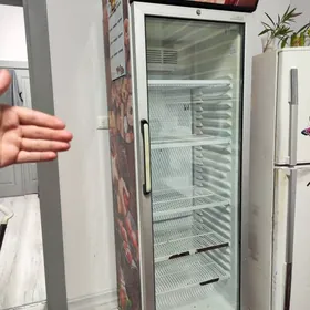 холодильники для магазина