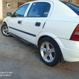 Opel Astra 2000