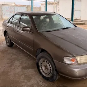 Nissan Sunny 1999