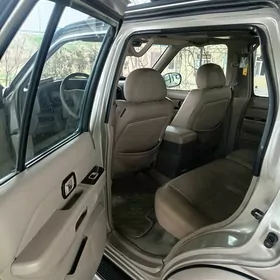 Nissan Pathfinder 2001