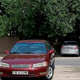 Toyota Camry 2001