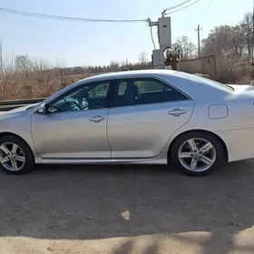 Toyota Camry 2013