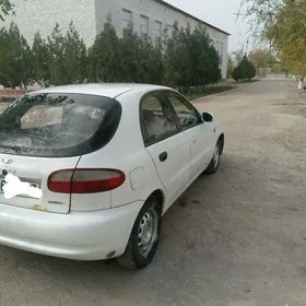 Daewoo Lanos 2002