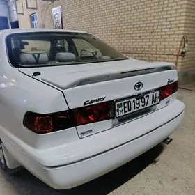 Toyota Camry 2000