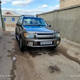 Nissan Pathfinder 2002