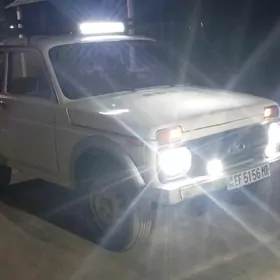 Lada Niva 1985