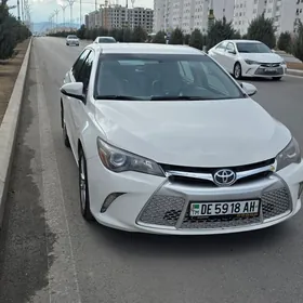 Toyota Camry 2016