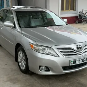 Toyota Camry 2011