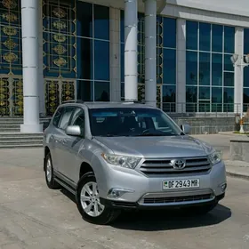 Toyota Highlander 2011