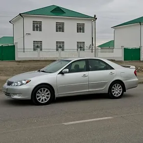 Toyota Camry 2004
