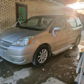Toyota Sienna 2004