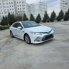 Toyota Camry 2022