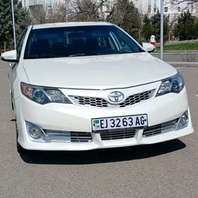 Toyota Camry 2013
