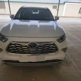 Toyota Highlander 2022