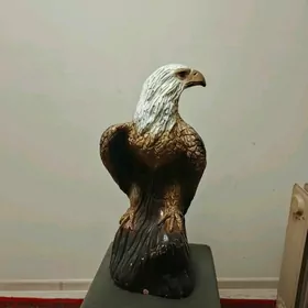 декоративная статуэтка burgut