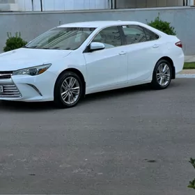 Toyota Camry 2016