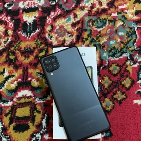 Samsung A12